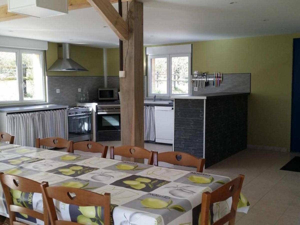 Gîte Saint-Léonard-des-Bois, 8 pièces, 15 personnes - FR-1-410-224 Exterior foto
